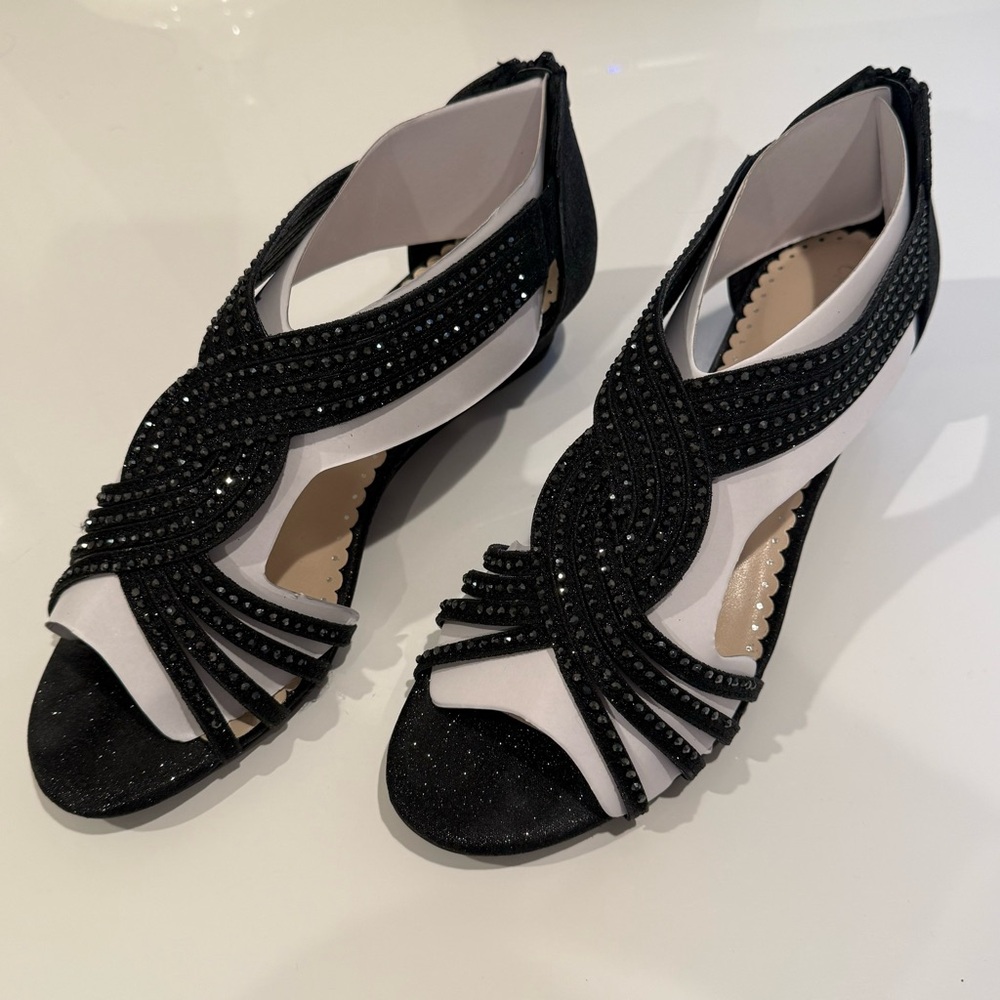Charter Club Black Heels with Strappy Design and Moderate Heel Brand New Size 9W